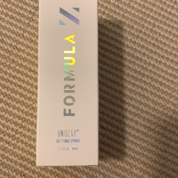 NIB Formula Z Unisexy Setting Spray, 2.71 oz, 3 for $20 beauty bundles - Picture 2 of 3